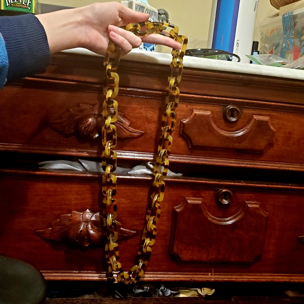 Acrylic multicolored chainlink necklace